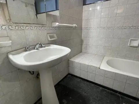 DEPARTAMENTO EN VENTA DE 3 HABITACIONES EN CIUDAD