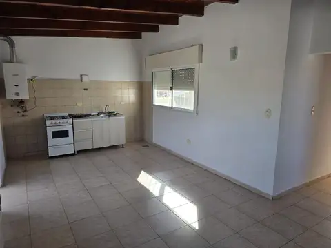 Depto Tipo Casa en Alquiler de 1 dormitorio