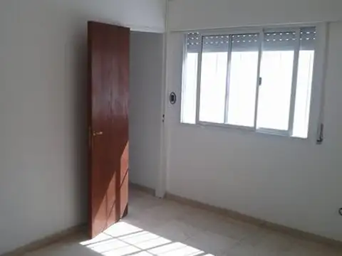 Depto Tipo Casa en Alquiler en Rosario, $ 460.000