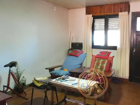Casa 3 ambientes con 1 baño