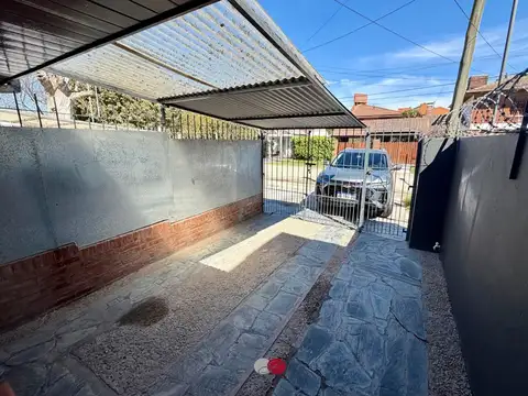 Depto Tipo Casa en Alquiler en Los Pinares, $ 1.000.000