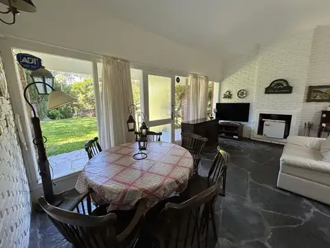 Casa en Alquiler en Cantegril, USD 3.900