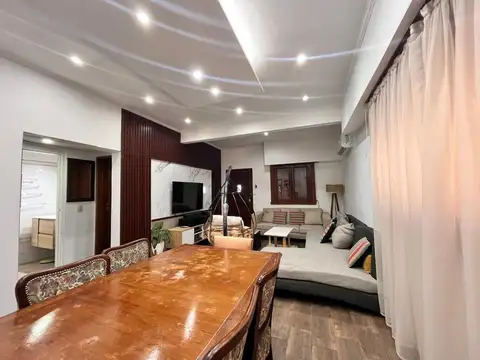 Venta Casa 4 Ambientes con Parque 10x59 Temperley