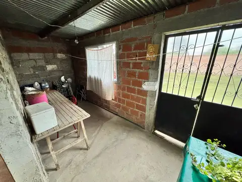 Casa 5 ambientes con 1 baño