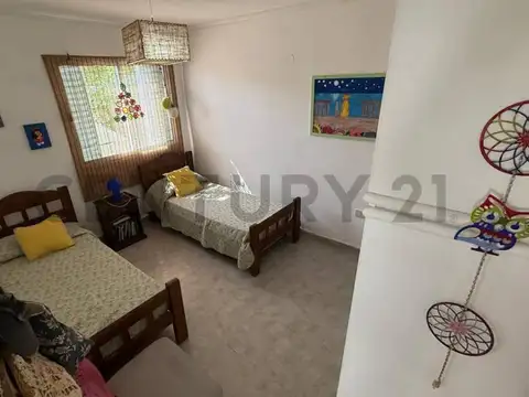 Casa en venta 3 ambientes Mar del Sur con pileta a metros del mar