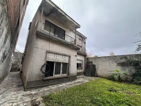 VENTA PH FONDO con JARDIN dos unidades/Ciudadela