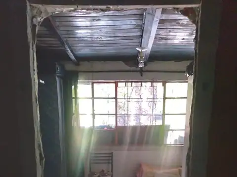 Casa 3 ambientes con 1 baño