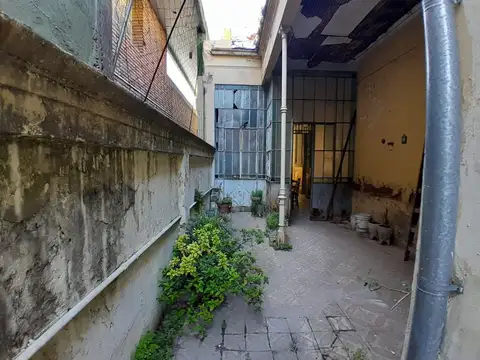 Depto Tipo Casa 8 ambientes con 2 baños