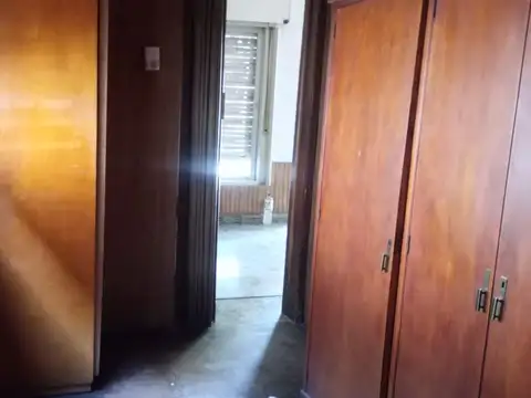 EN VENTA - CASA DE PASILLO A RECICLAR - ZONA SUR