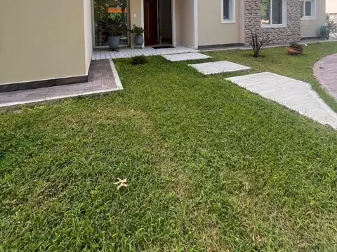 Casa en venta en Manzanares Chico