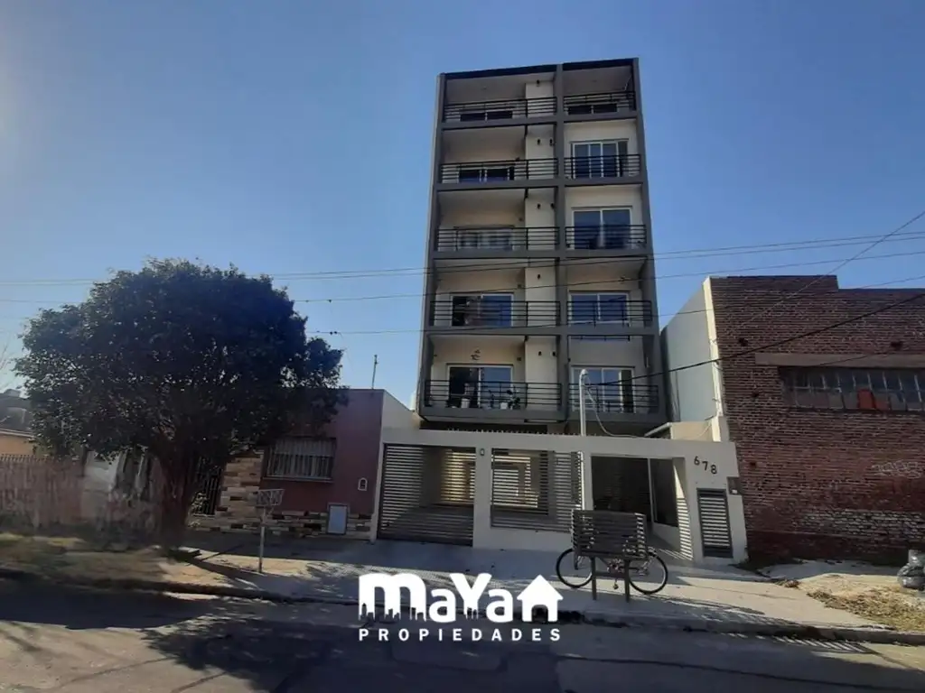 San Martin 678