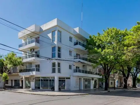 Monoambiente en alquiler. Presidente Roca y Virasoro.