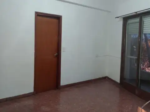 Rivero 4300, Piso 1