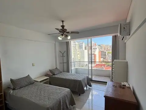 1 AMB. 34m2tot AMPLIO DIVIDIDO PISO 9° C/FRENTE BALCON "IDEAL INVERSOR"