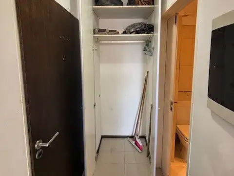 1 AMB. 34m2tot AMPLIO DIVIDIDO PISO 9° C/FRENTE BALCON "IDEAL INVERSOR"