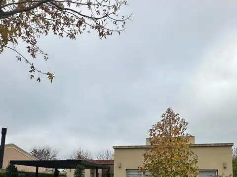 Casa en Alquiler en Barrancas de Iraola, USD 2.000