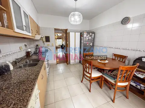 Depto Tipo Casa en Venta con 1 cocheras