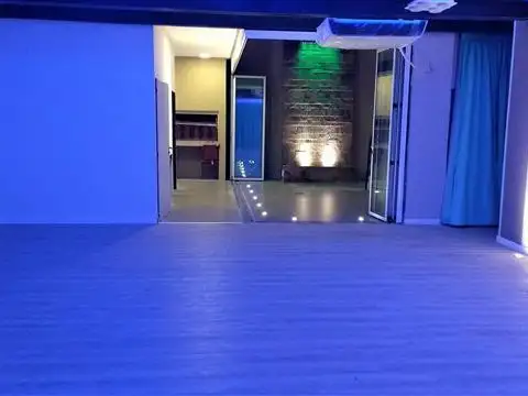 Salón sobre lote propio de 130 m2 - (Pedro Lozano al 5300)