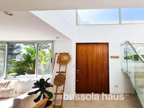 Casa a la Venta Ceibos  lote al agua  Puertos Escobar
