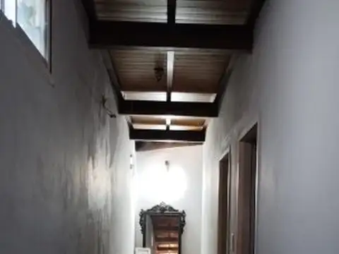 CASA EN VENTA EN 9 DE FEBRERO 650 LOMAS DE ZAMORA