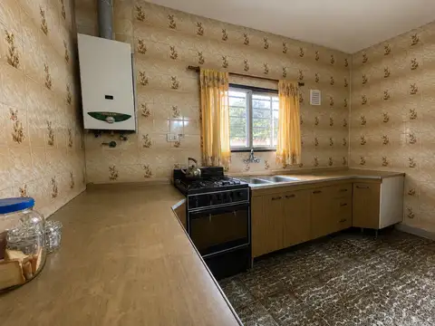 Casa 5 ambientes con 1 baño