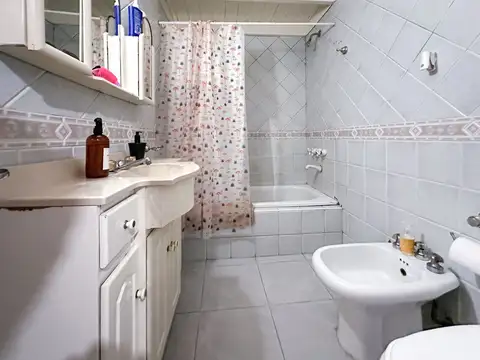 CASA 6 AMB C/QUINC/TZA/GARAG P/5 LANUS OESTE