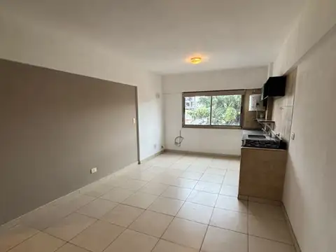 Departamento en Alquiler en Haedo, $ 550.000