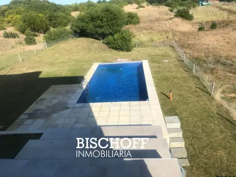 CASA EN VENTA  EN COSTA ESMERALDA BARRIO PRIVADO