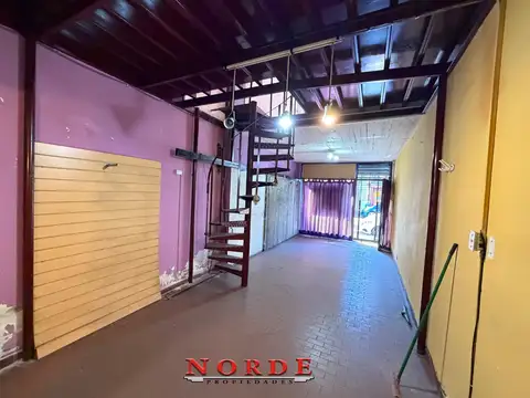 VENTA • LOCAL • FLORESTA • DOBLE ALTURA • APTO CRÉDITO