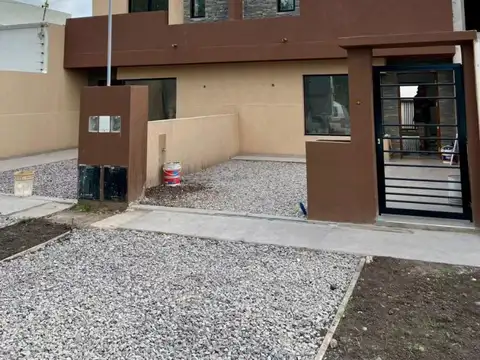 Venta Duplex 3 ambientes a estrenar Barrio los Pinares