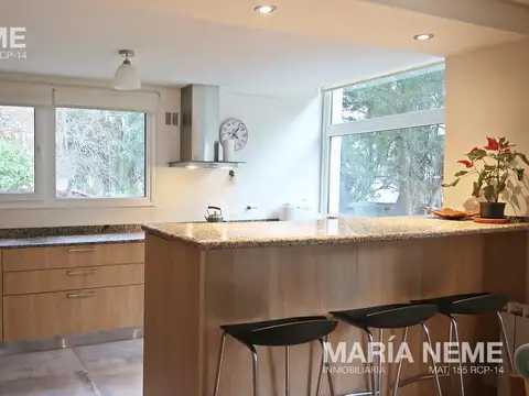 Casa de 4 ambientes en venta Bariloche Km 11 - a 300 m de Av. Bustillo.