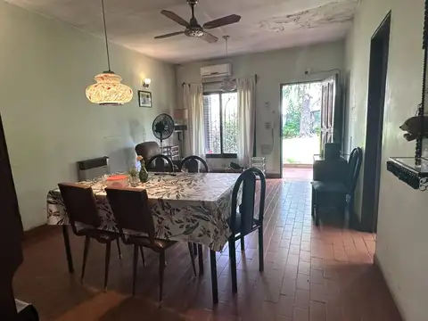 Casa en Venta con 4 cocheras