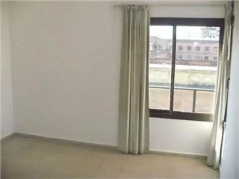 Departamento en Alquiler en Alberdi, $ 560.000