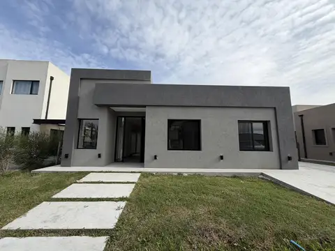 Casa en venta en Santo Tomás Pilar