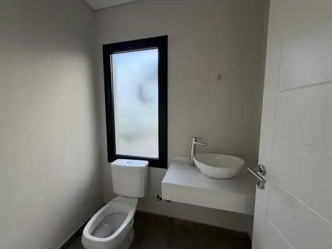 Casa en Alquiler en Santo Tomas, USD 1.400