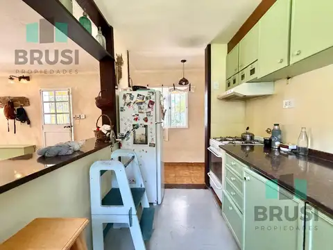 Casa en Venta con 4 cocheras
