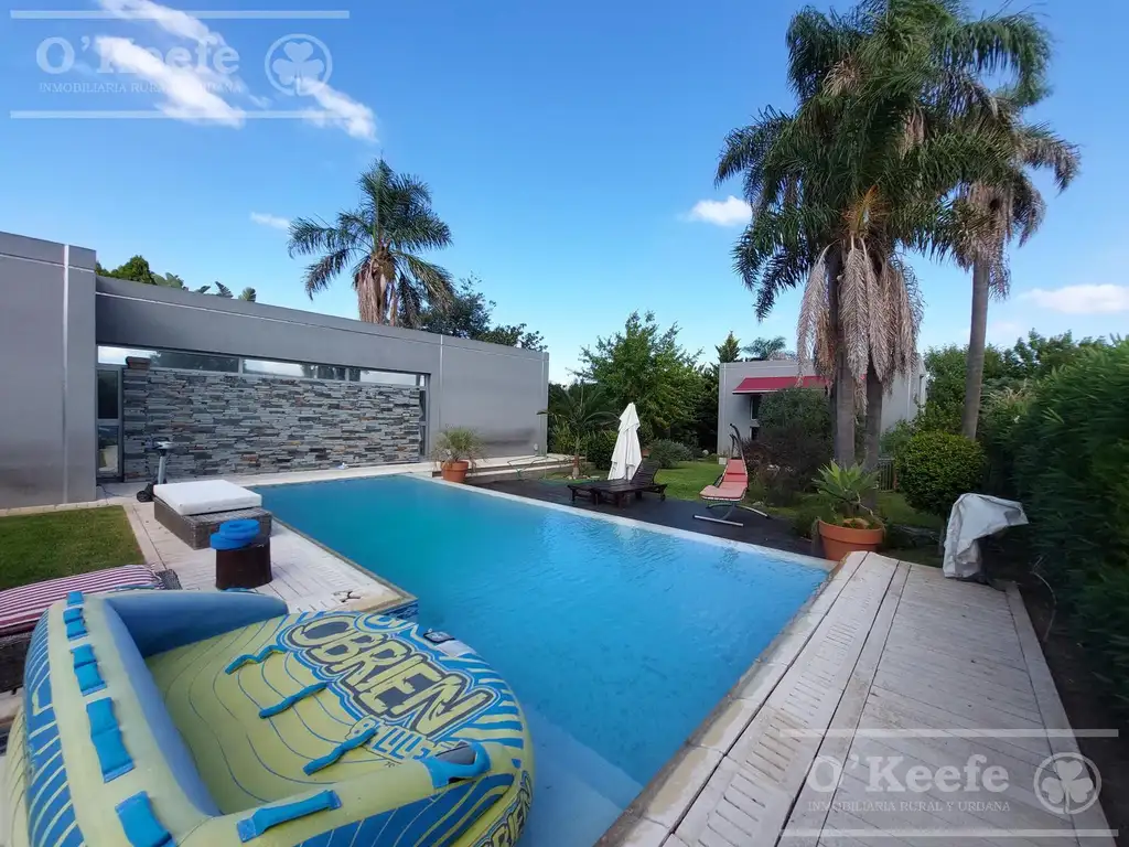 Casa en Venta con cochera