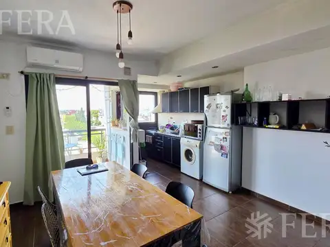 Venta departamento 3 ambientes con balcón en Wilde