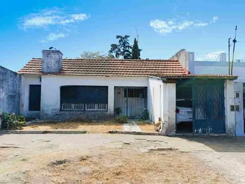 Casa 3 ambientes en venta en Lomas de Zamora