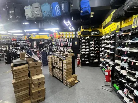 Local en Alquiler en Loma Hermosa, $ 6.000.000