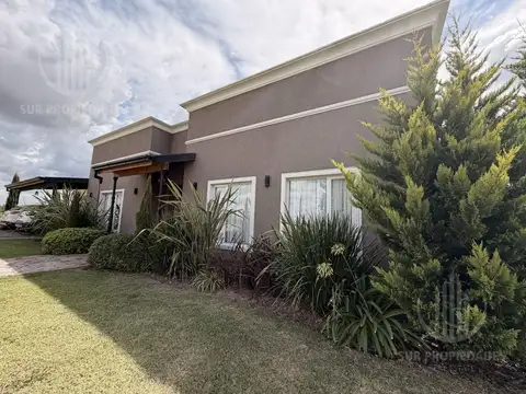 Casa 3 ambientes con 3 baños