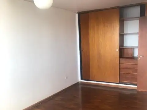 Venta de departamento de 3 dormitorios en Monoblock Salta