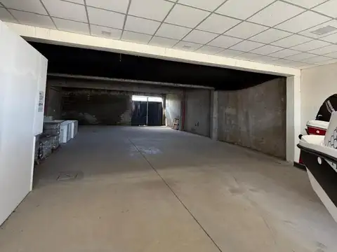 AMPLIO LOCAL COMERCIAL EN ALQUILER, ARROYO SECO!