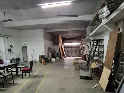 Galpon en Venta en Parque Avellaneda, USD 290.000