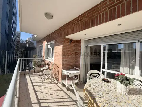 Av. Juan B. Alberdi 500, Piso 2