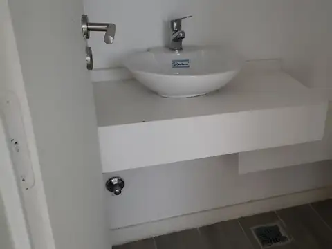 Departamento en Alquiler en Garin, $ 900.000