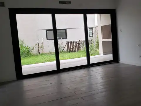 Departamento en Alquiler con 2 cocheras