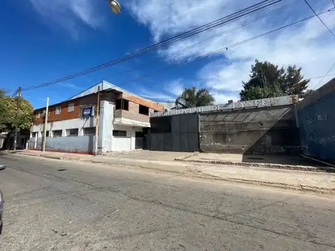 Av. de los Granaderos 2400