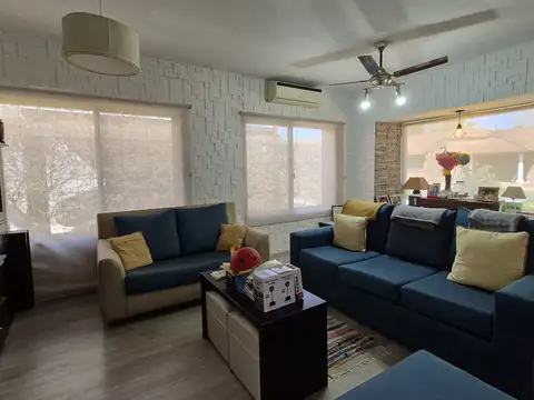 Casa en venta en Country Las Lajas