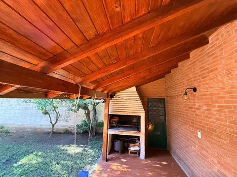 Casa en Venta con 1 cochera